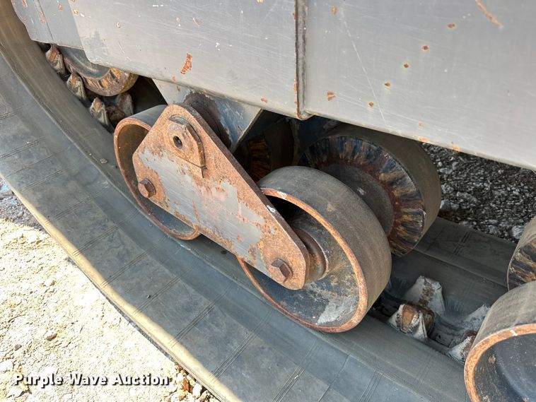 image for item EJ8914 IHI IC50 track carrier with digger derrick 