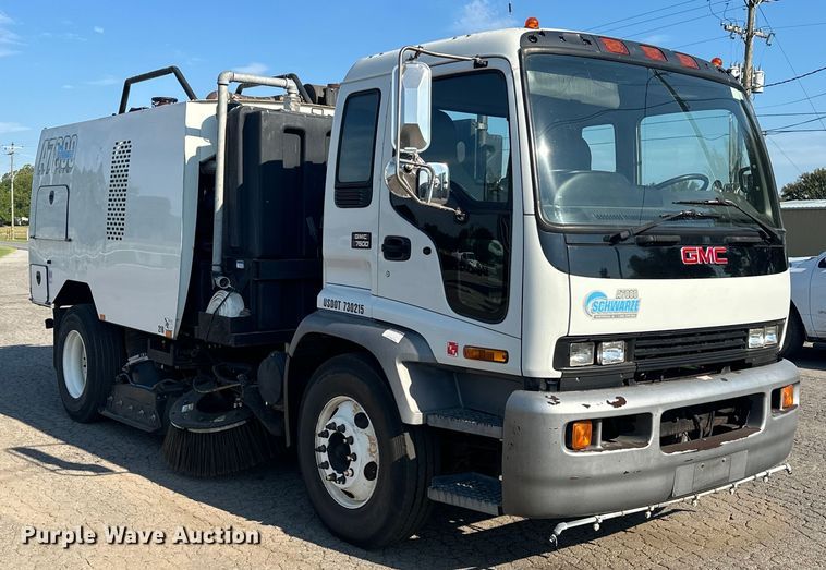 image for item EJ8931 2008 GMC  T7500 street sweeper truck