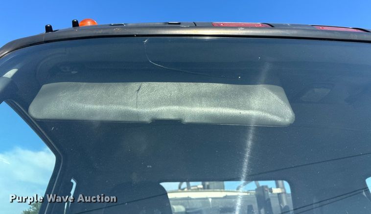 image for item EJ8931 2008 GMC  T7500 street sweeper truck