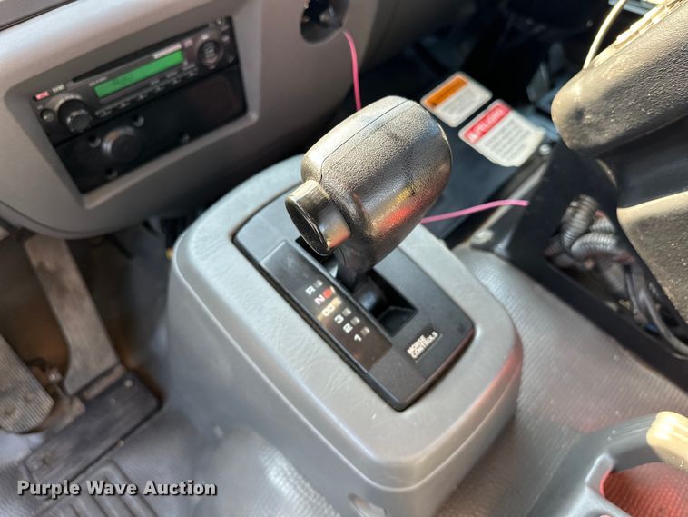 image for item EJ8931 2008 GMC  T7500 street sweeper truck