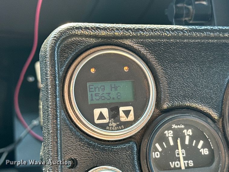 image for item EJ8931 2008 GMC  T7500 street sweeper truck