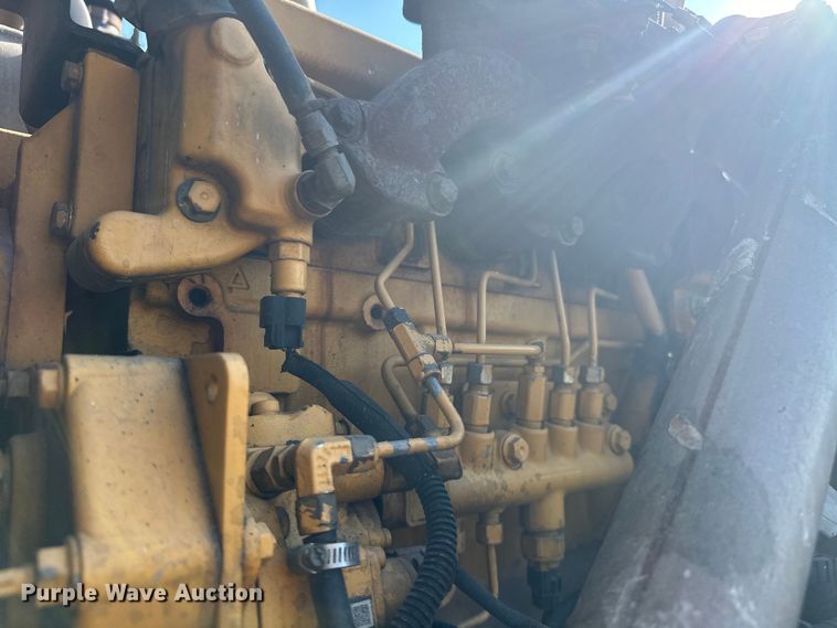 image for item EJ8931 2008 GMC  T7500 street sweeper truck