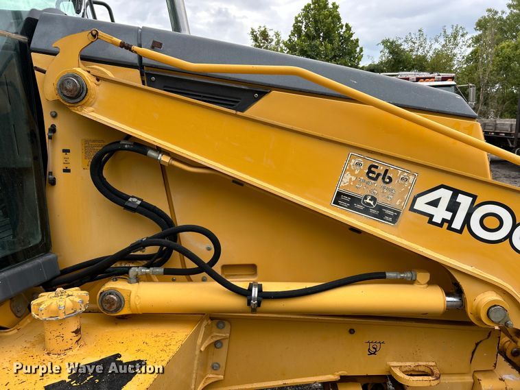 image for item EK3035 2005 John Deere  410G backhoe