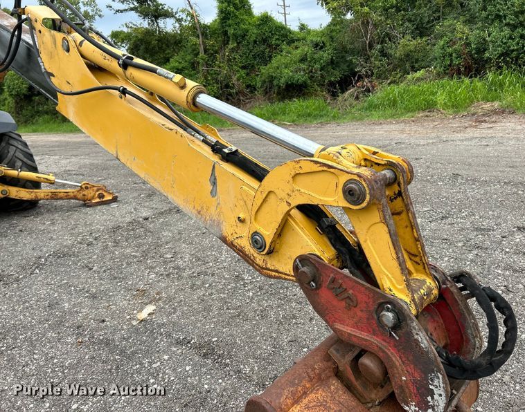 image for item EK3035 2005 John Deere  410G backhoe