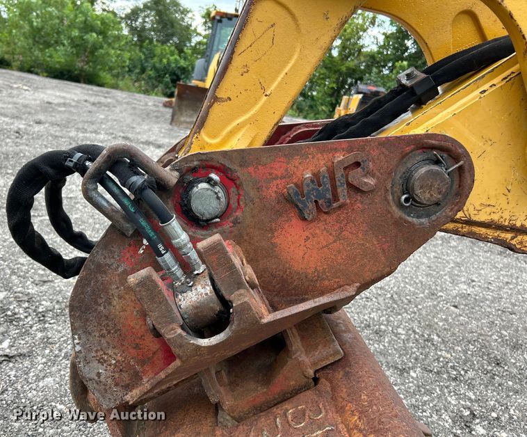 image for item EK3035 2005 John Deere  410G backhoe