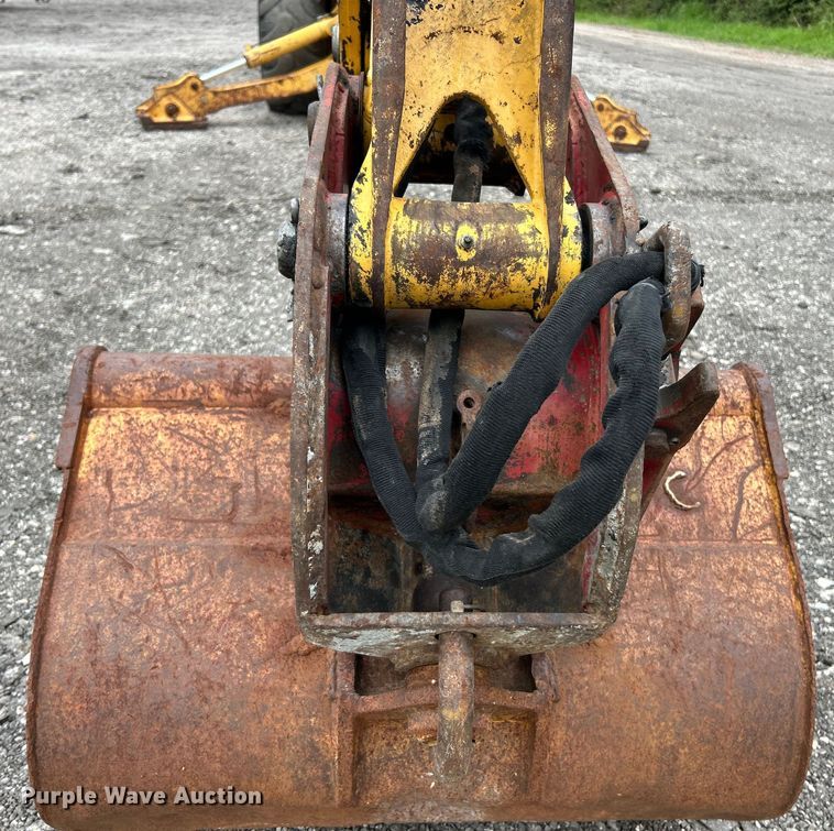 image for item EK3035 2005 John Deere  410G backhoe