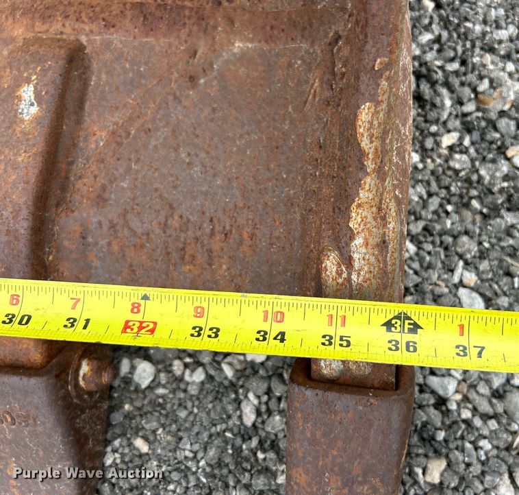 image for item EK3035 2005 John Deere  410G backhoe