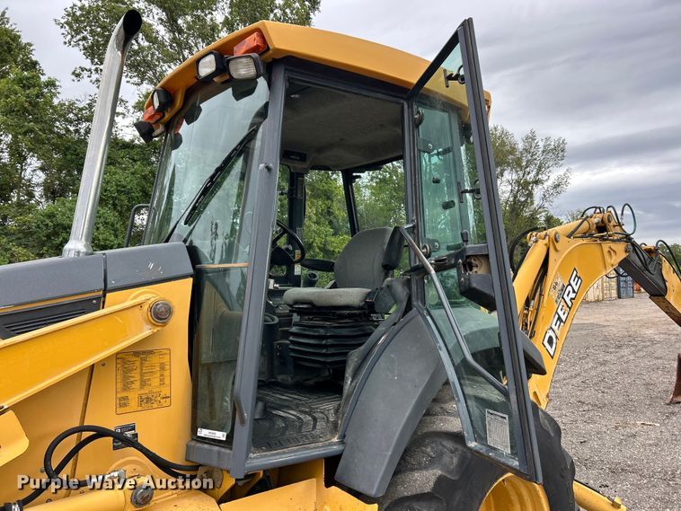 image for item EK3035 2005 John Deere  410G backhoe