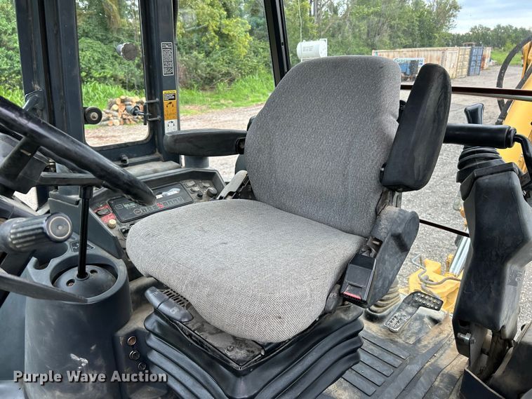 image for item EK3035 2005 John Deere  410G backhoe