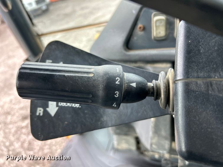 image for item EK3035 2005 John Deere  410G backhoe