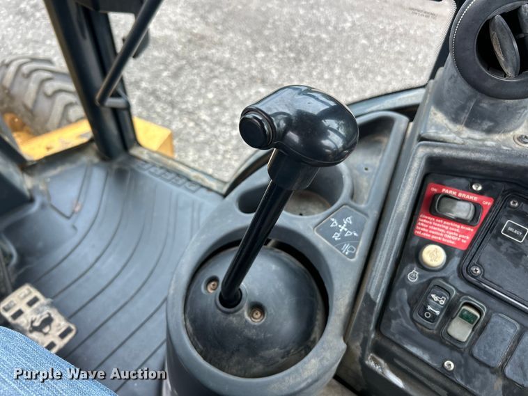 image for item EK3035 2005 John Deere  410G backhoe