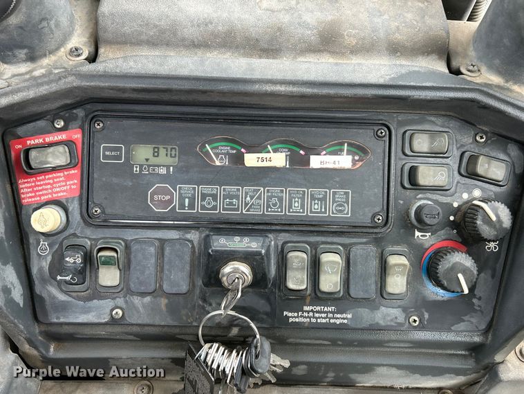 image for item EK3035 2005 John Deere  410G backhoe