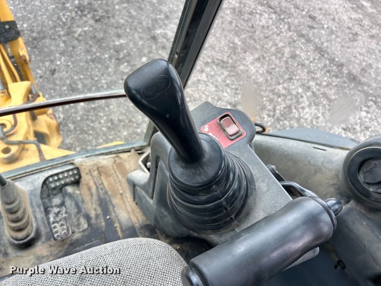 image for item EK3035 2005 John Deere  410G backhoe