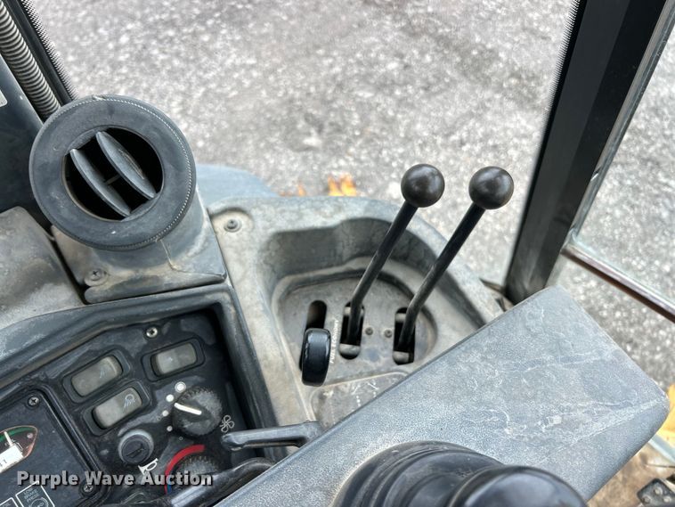 image for item EK3035 2005 John Deere  410G backhoe