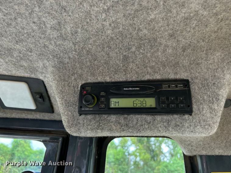 image for item EK3035 2005 John Deere  410G backhoe