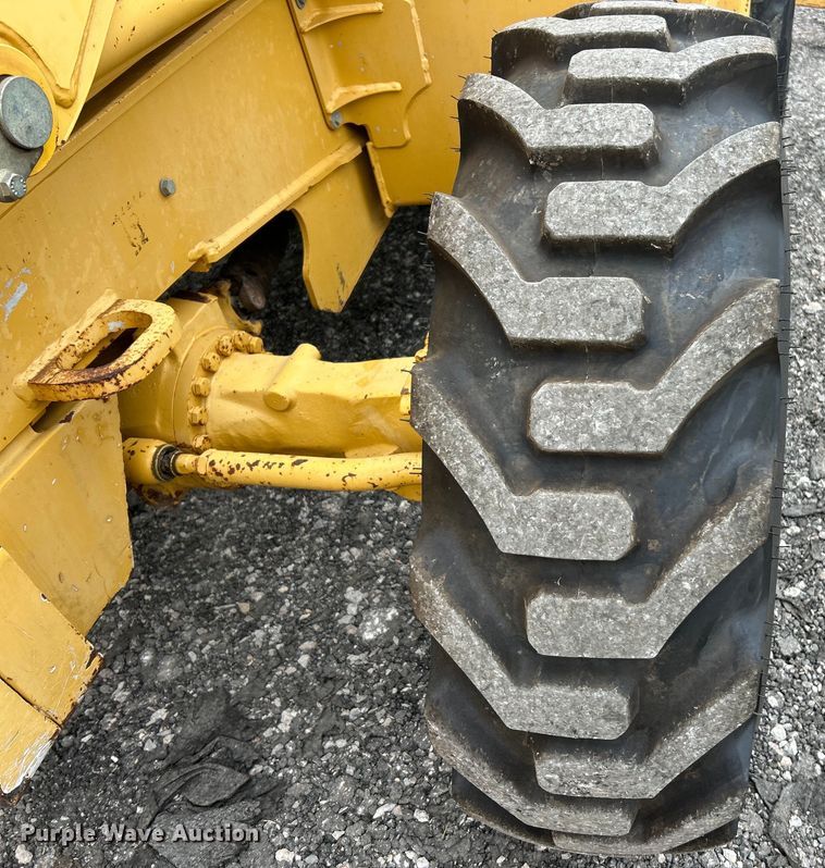 image for item EK3035 2005 John Deere  410G backhoe