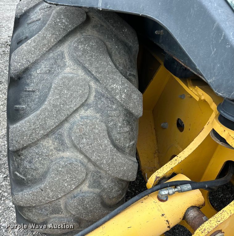 image for item EK3035 2005 John Deere  410G backhoe