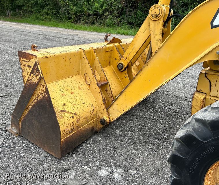 image for item EK3036 2003 John Deere  410G backhoe