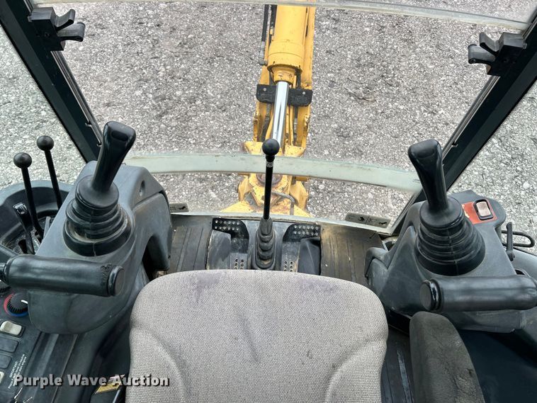 image for item EK3036 2003 John Deere  410G backhoe