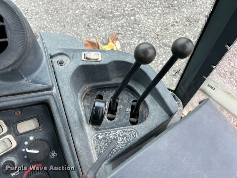 image for item EK3036 2003 John Deere  410G backhoe