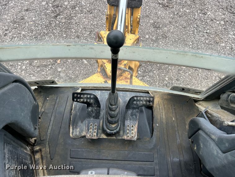 image for item EK3036 2003 John Deere  410G backhoe