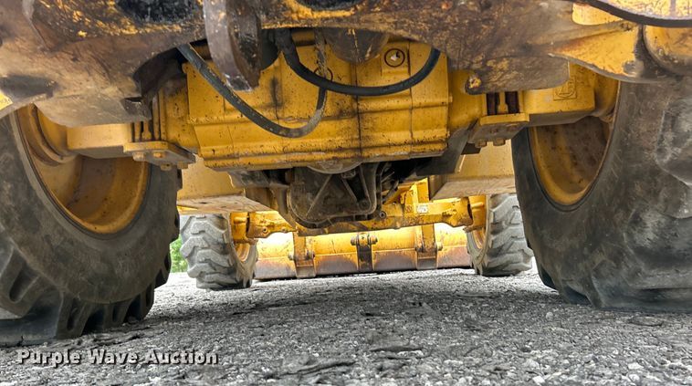 image for item EK3036 2003 John Deere  410G backhoe