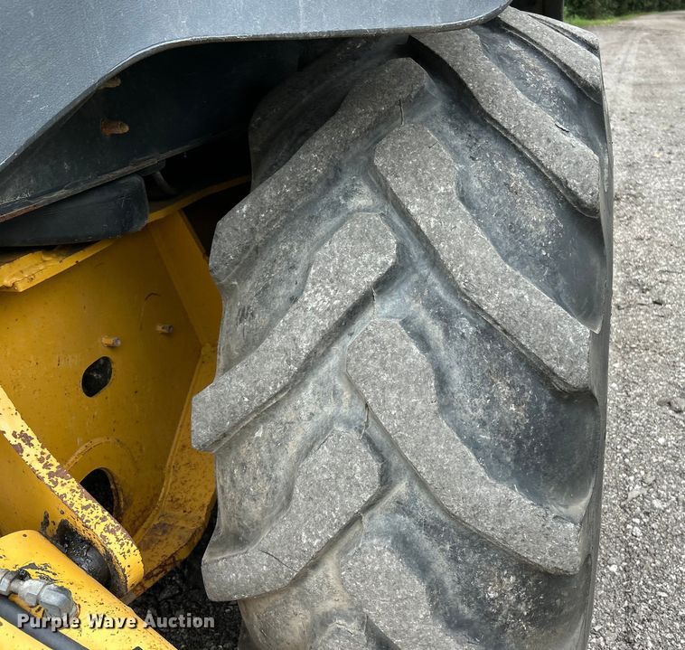 image for item EK3036 2003 John Deere  410G backhoe