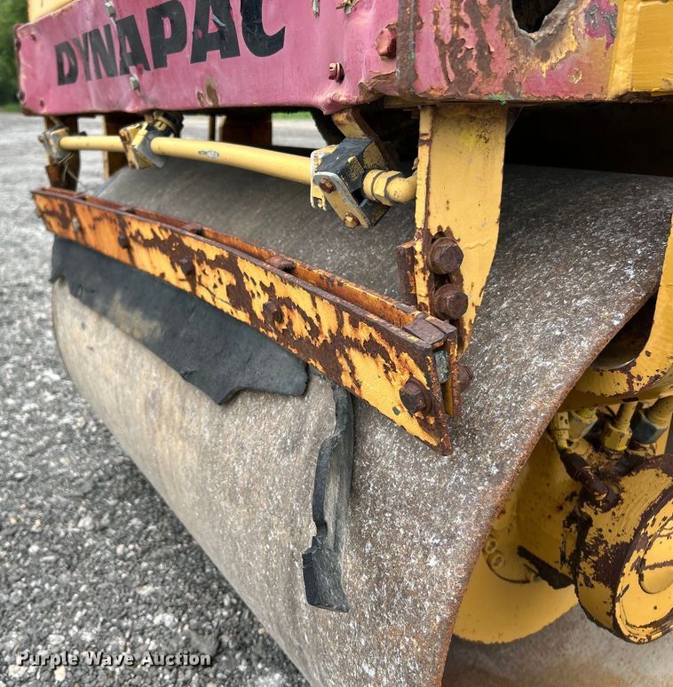 image for item EK3038 1986 Dynapac  CC10 double drum vibratory roller