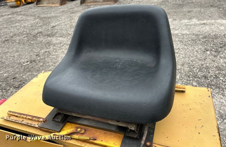 image for item EK3038 1986 Dynapac  CC10 double drum vibratory roller