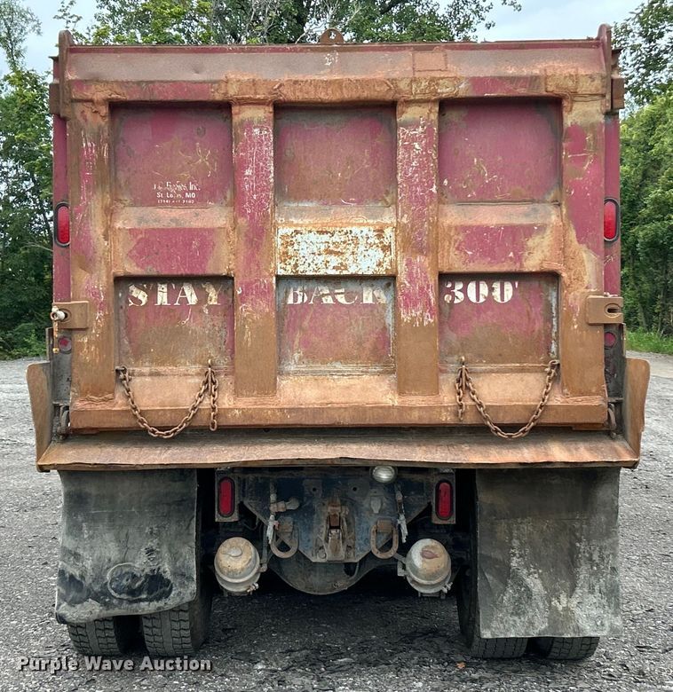 image for item EK3039 2000 Kenworth T800 dump truck