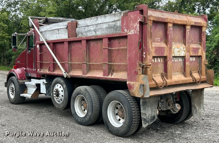 image for item EK3039 2000 Kenworth T800 dump truck