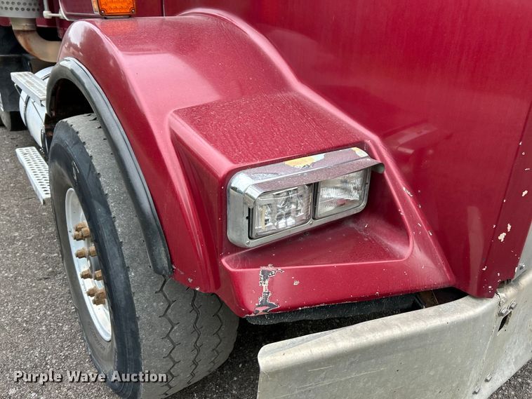 image for item EK3039 2000 Kenworth T800 dump truck