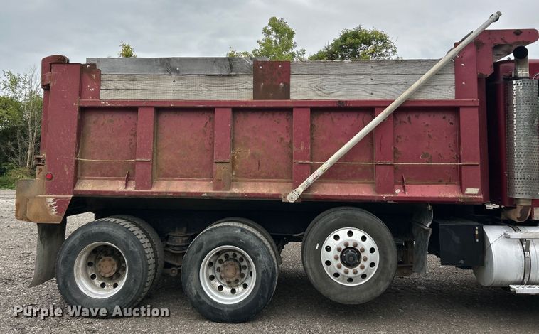 image for item EK3039 2000 Kenworth T800 dump truck