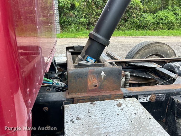 image for item EK3039 2000 Kenworth T800 dump truck