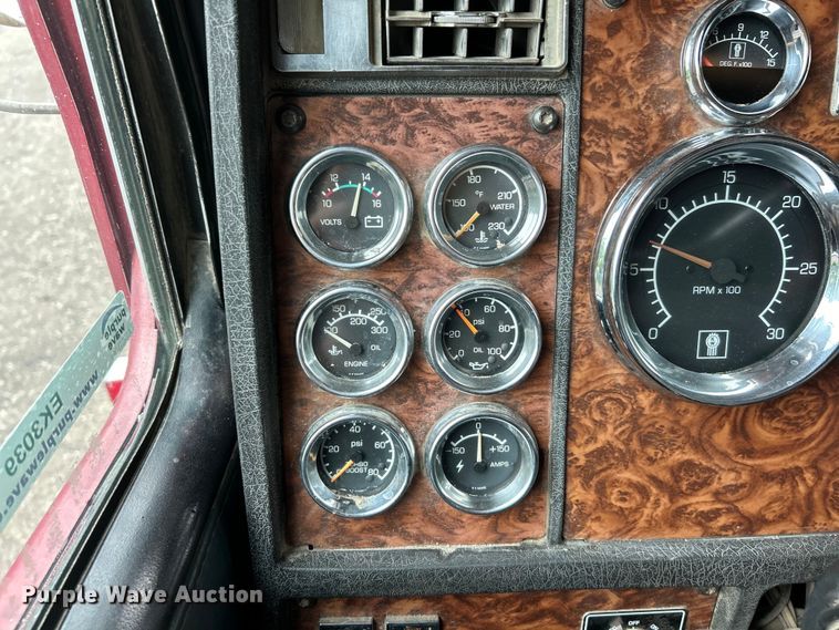 image for item EK3039 2000 Kenworth T800 dump truck