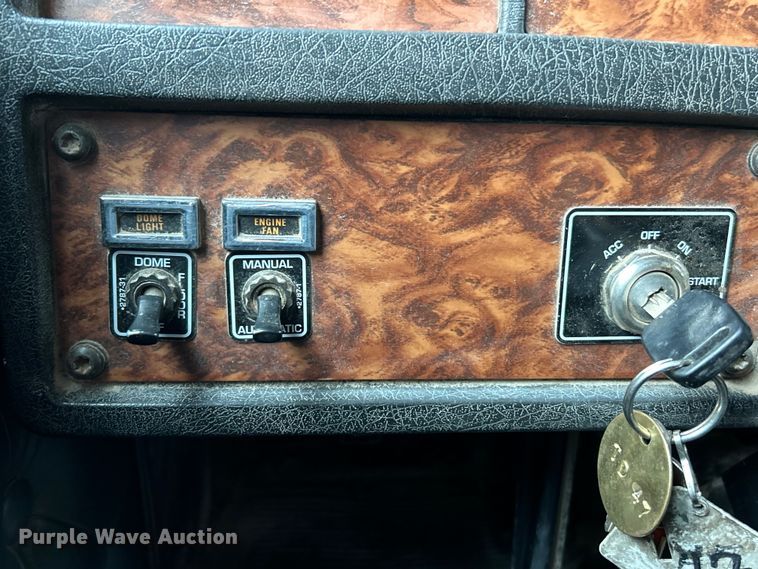 image for item EK3039 2000 Kenworth T800 dump truck