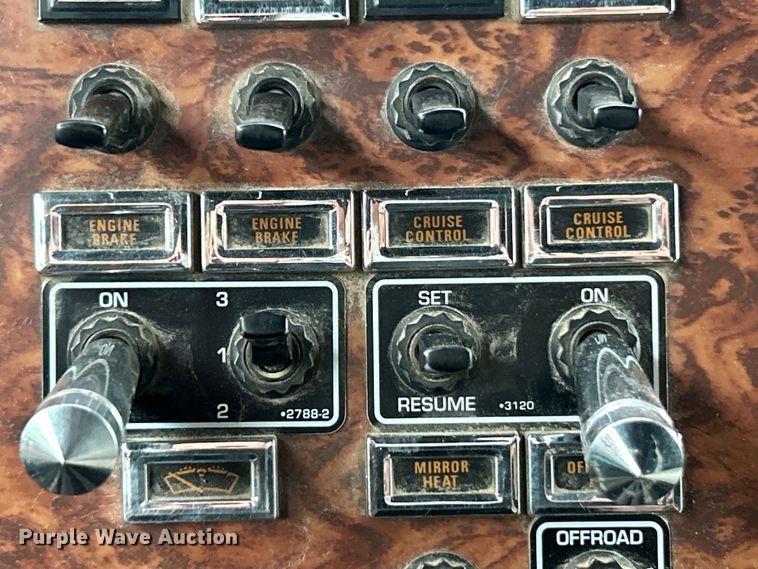 image for item EK3039 2000 Kenworth T800 dump truck