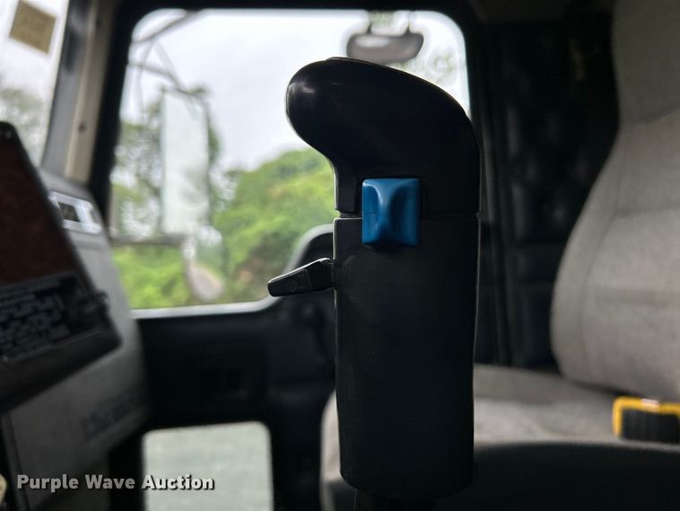 image for item EK3039 2000 Kenworth T800 dump truck