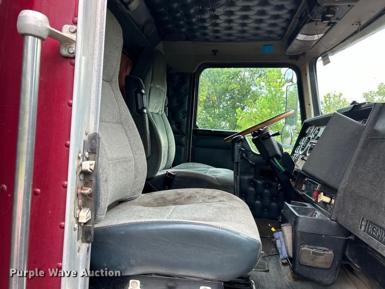 image for item EK3039 2000 Kenworth T800 dump truck