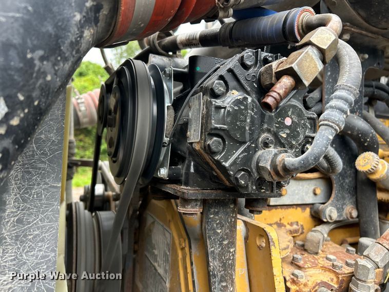 image for item EK3039 2000 Kenworth T800 dump truck