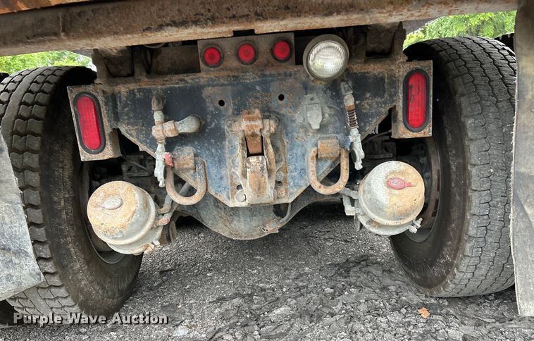 image for item EK3039 2000 Kenworth T800 dump truck