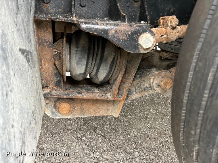 image for item EK3039 2000 Kenworth T800 dump truck