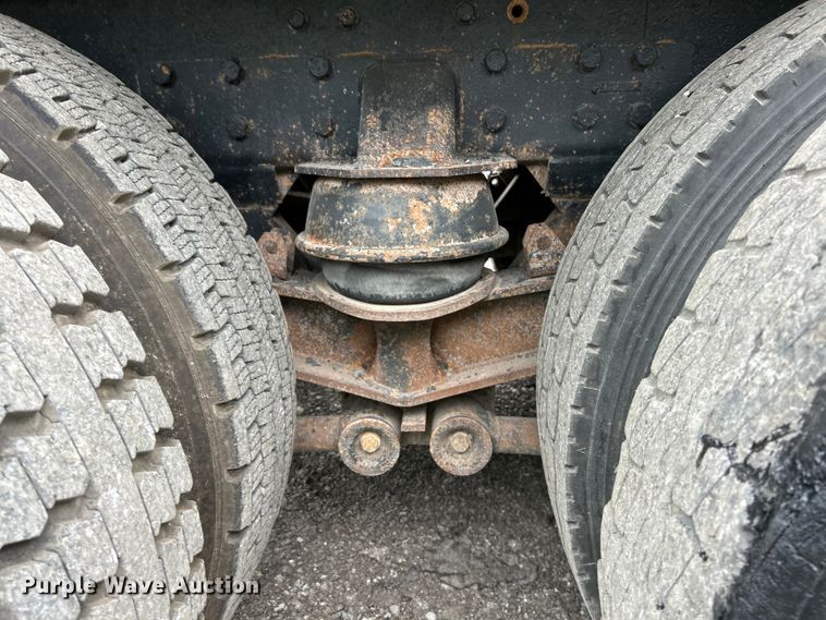 image for item EK3039 2000 Kenworth T800 dump truck