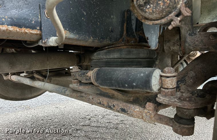 image for item EK3039 2000 Kenworth T800 dump truck