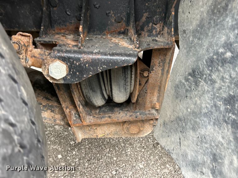 image for item EK3039 2000 Kenworth T800 dump truck