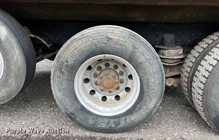 image for item EK3039 2000 Kenworth T800 dump truck