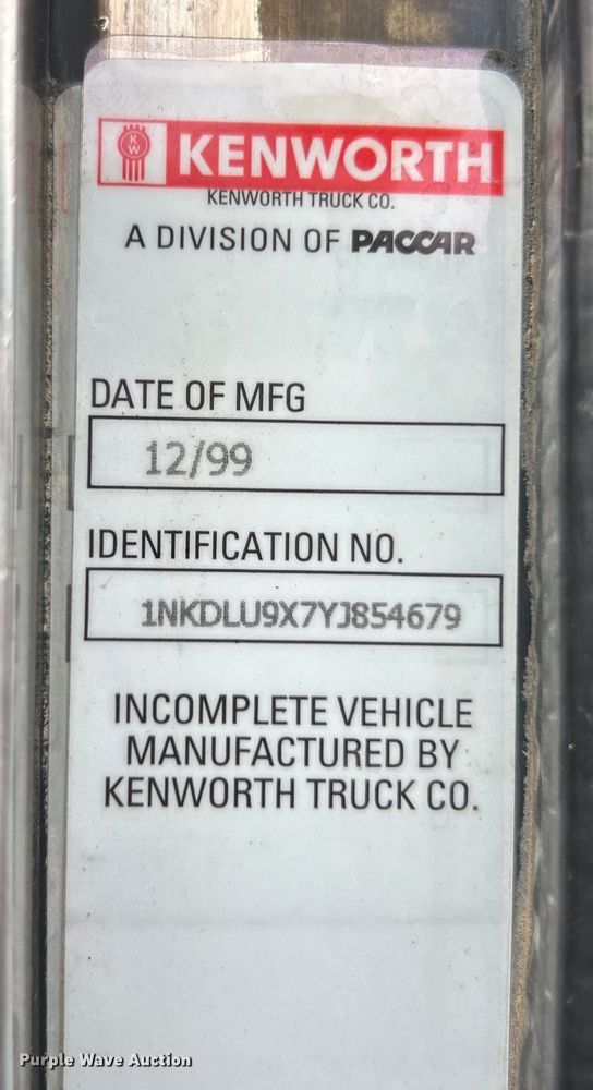 image for item EK3039 2000 Kenworth T800 dump truck