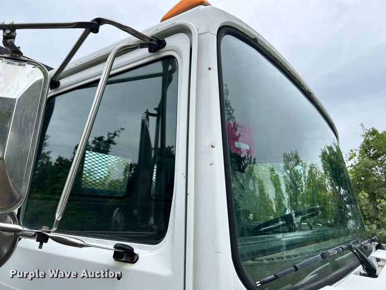 image for item EK3040 1998 Mack CS200P flatbed truck