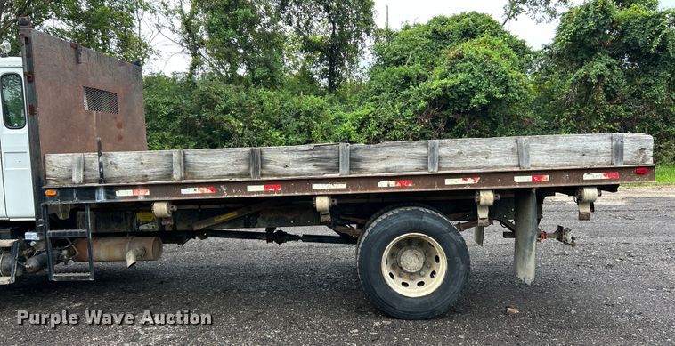 image for item EK3040 1998 Mack CS200P flatbed truck