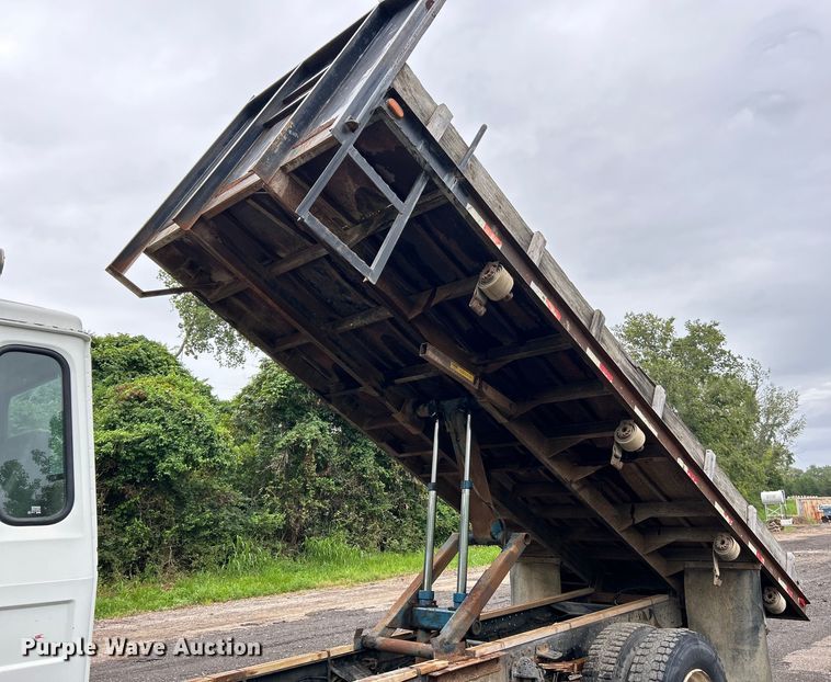 image for item EK3040 1998 Mack CS200P flatbed truck